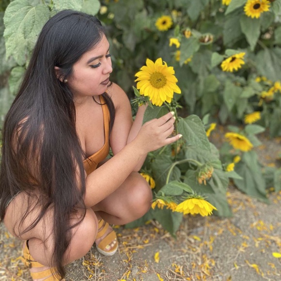 Meet your Posher, Priscilla - Picture 3 of 5